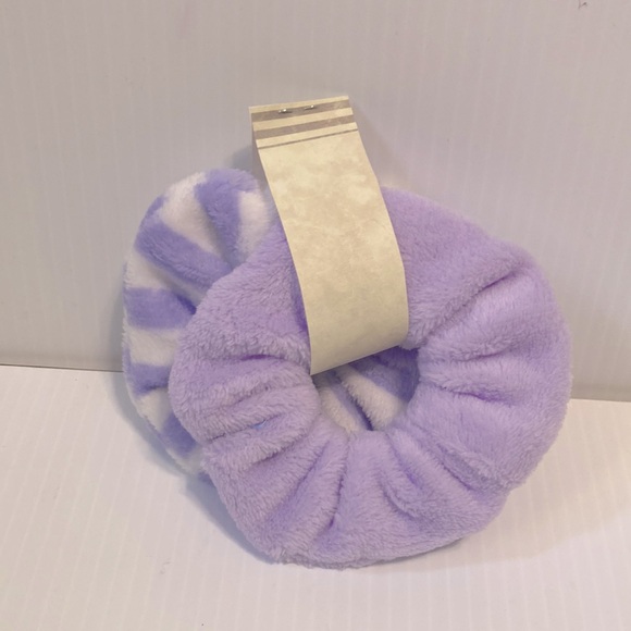 Fuzzy Scrunchies Lilac and Purple with White Stripes NEW Set of 2 - Picture 3 of 8